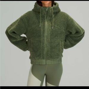 ✨ NWT ✨Lululemon Reversible Green Twill Jacket Size 2